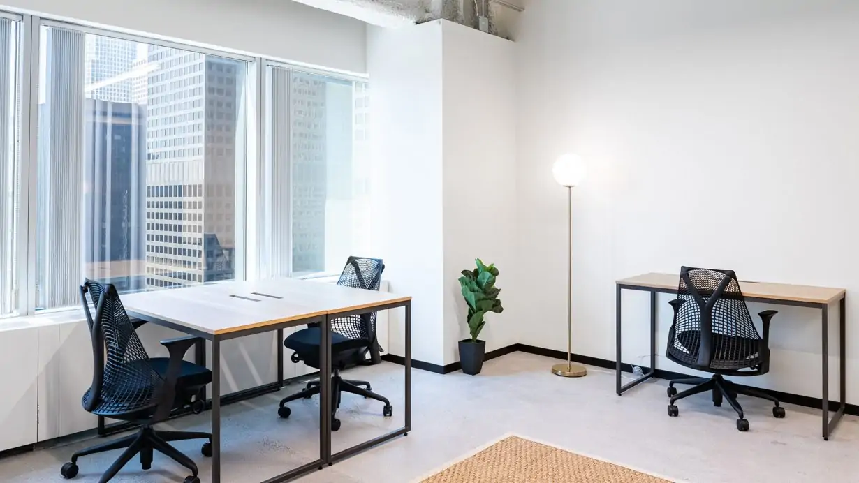24 East Washington Street Millenium Park Chicago Illinois USA coworking & shared office space by Industrious